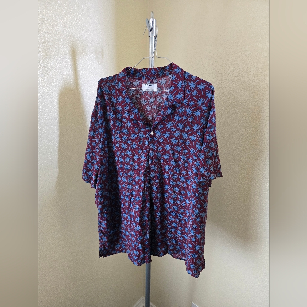 Old Navy Short Sleeve Button Up Shirt